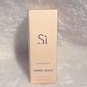 SOLD! Giorgio Armani Si